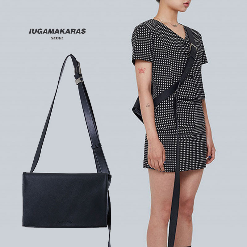[IUGAMAKARAS] Silver Buckle Belt Bag イウガマカラス ユニークファッション ストリート ショルダーバッグ ボディバッグ レディース メンズ 韓国ファッション